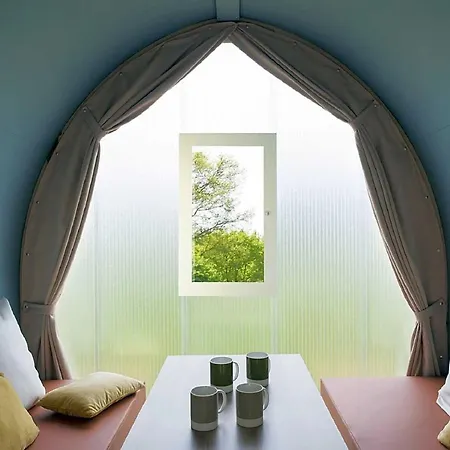 Pet Family Camping Cortina キャンプ場 3*