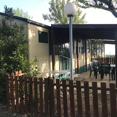 キャンプ場 Pet Family Camping Cortina