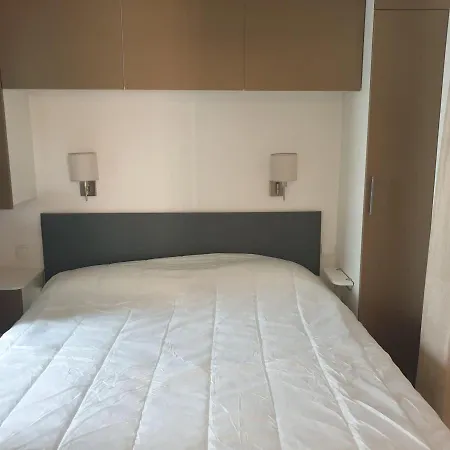 Pet Family Camping Cortina キャンプ場 3*